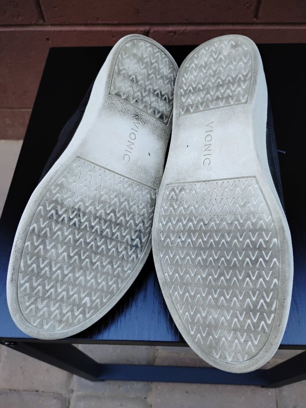 Vionic Winny Women's Black Leather Sneaker Size 7.5 - Picture 6 of 6